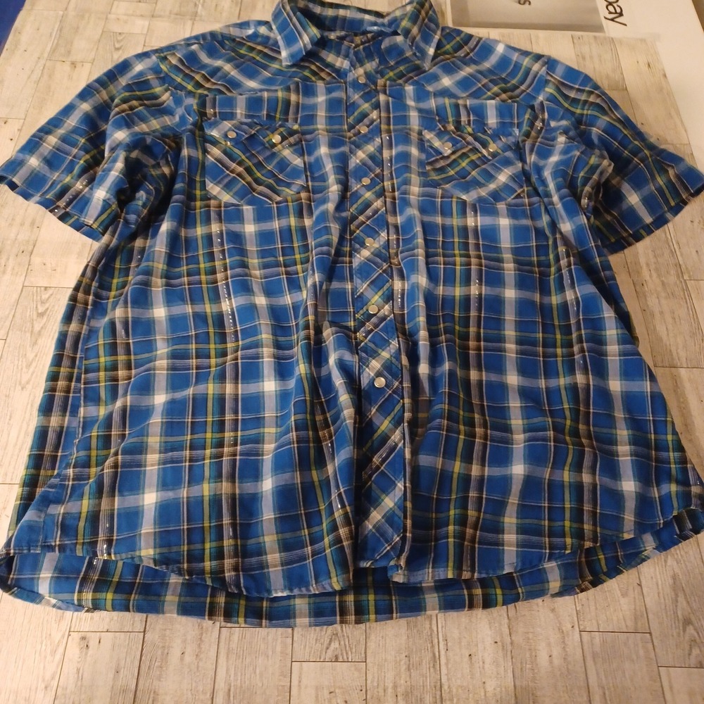 Wrangler Shirt Mens Extra Large Plaid Short Sleeves Button Up Front Pockets‎